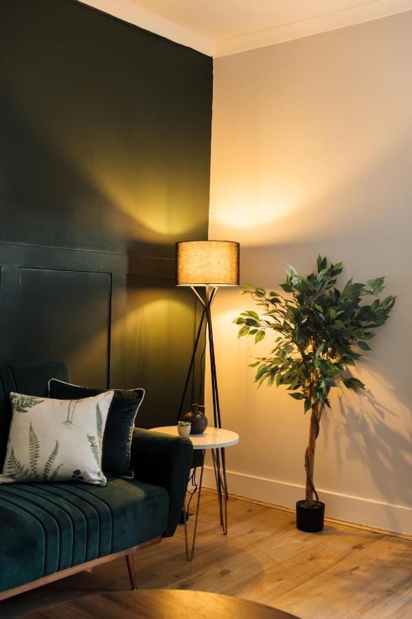 Stunning & Stylish 2 Bed Flat In West London Apartment Exterior foto